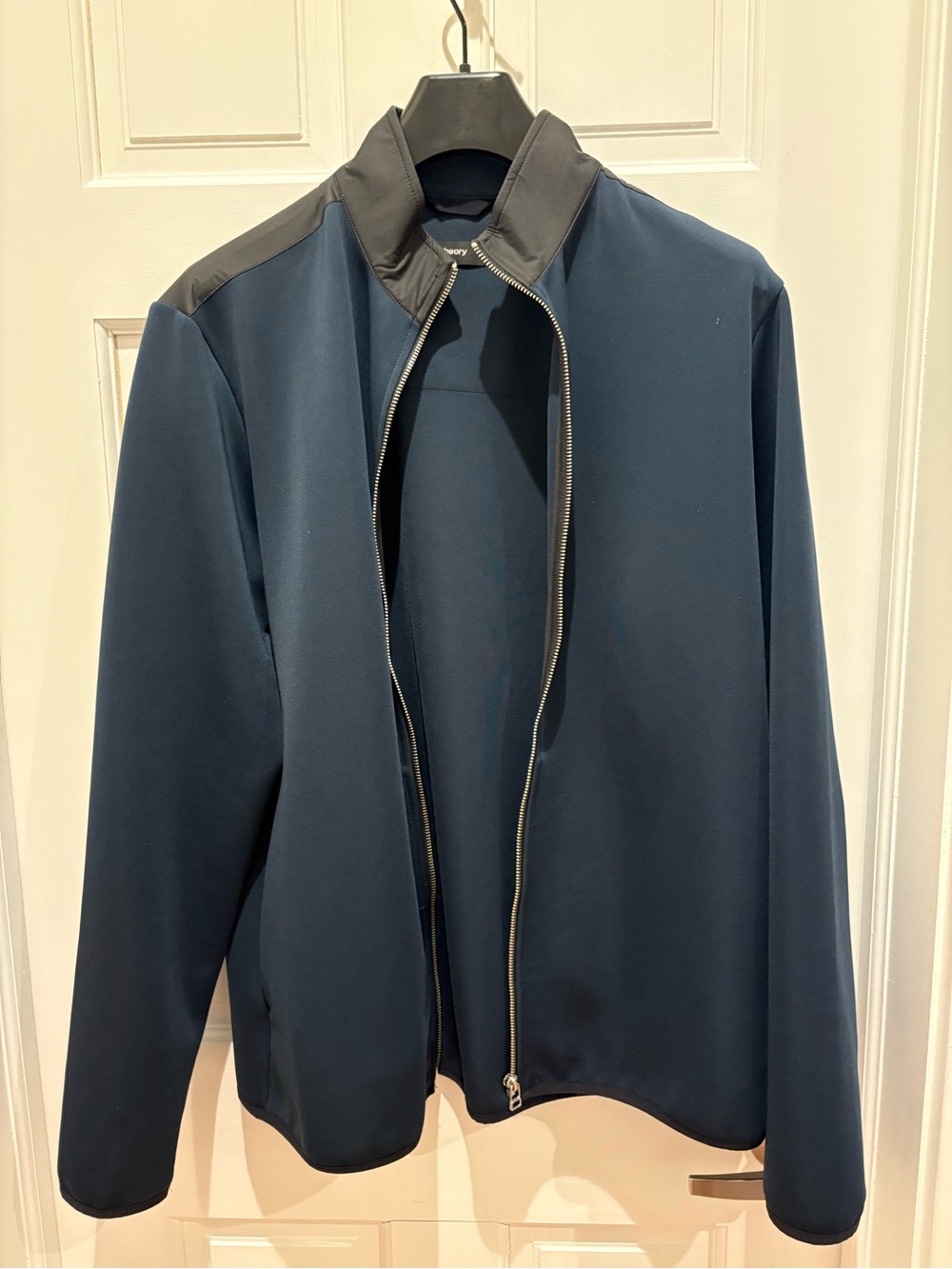 Theory Navy and Black Lightweight Zip-Front Jacket, men’s large